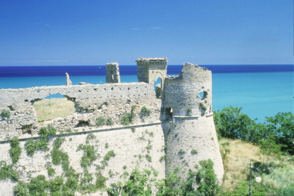 Tour of the Marche and Abruzzo: Abbeys, medieval towns and historical villages - Image 3
