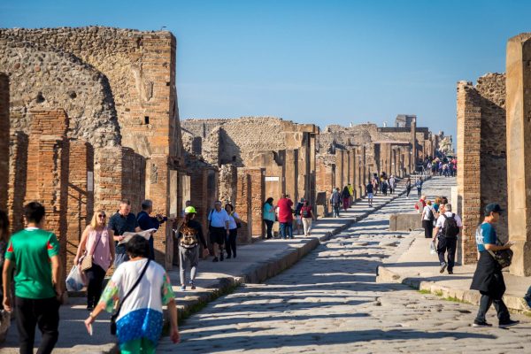 Pompeii and Vesuvius - Image 3