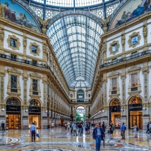 Milan special shopping tour: ladies' best choice!