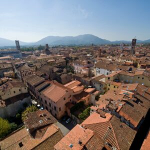 Lucca, the city of 100 churches