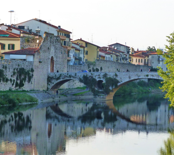 Prato - The fascinating step sister - Image 2
