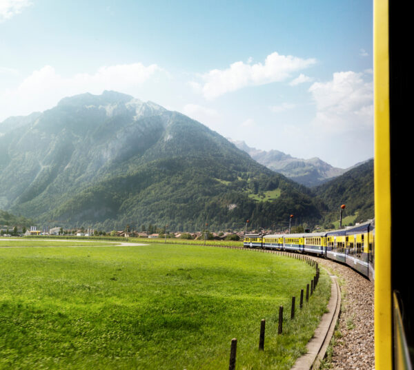 Die spektakuläre Strecke Italien-Schweiz mit dem grünen Zug – Bild 3