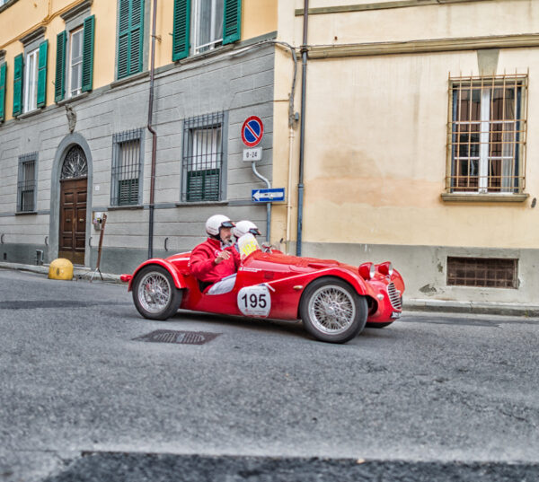 Herzrasen für Autoliebhaber die Mille Miglia in Italien