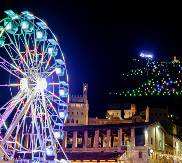 Der größte Weihnachtsbaum der Welt in Gubbio – Bild 2