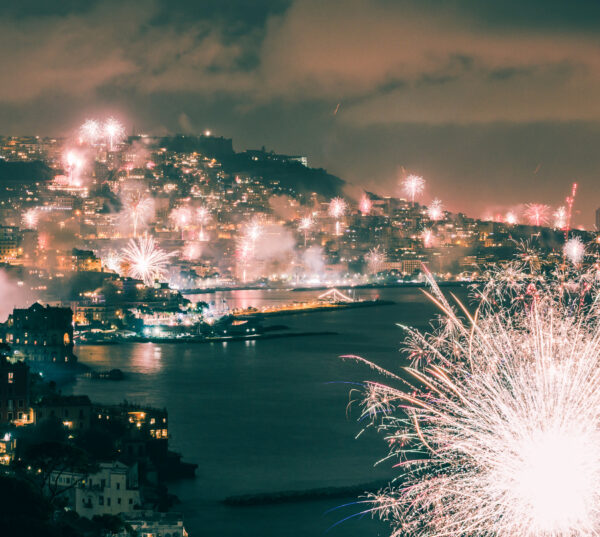 Silvester mit Zitronen und Feuerwerken in Neapel